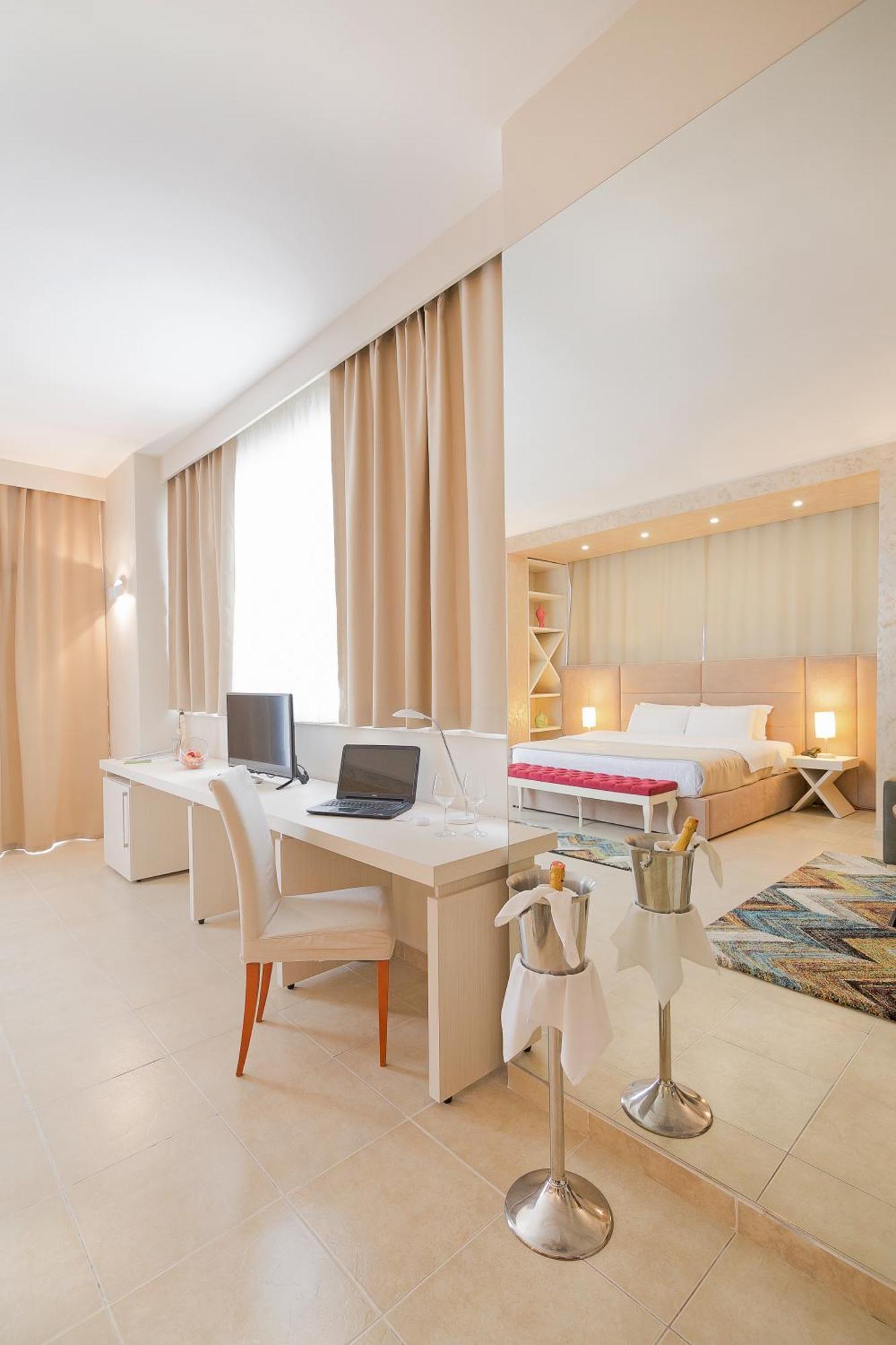 Horizont Hotel دراس المظهر الخارجي الصورة
